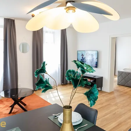 247 Reside - Sz1 * Straubing