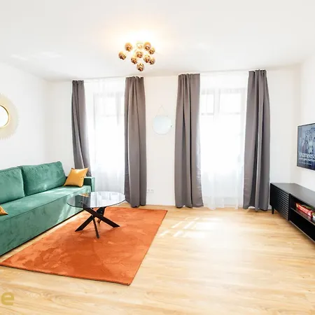247 Reside - Sz1 Apartment